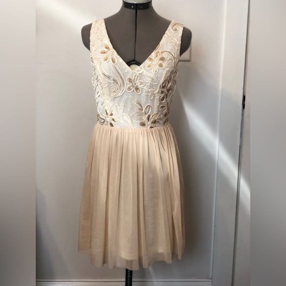 NWT Ark & Co Floral Sequins Dress - Picture 2 of 16